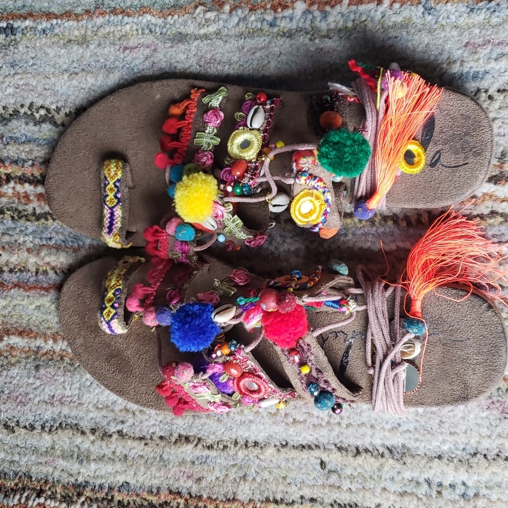 Free People Thaikila Kuhn Fools Gold Wrap Sandals size L